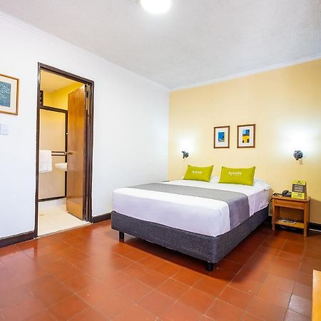 Ayenda 1502 Principe Hotel Букараманга Екстериор снимка