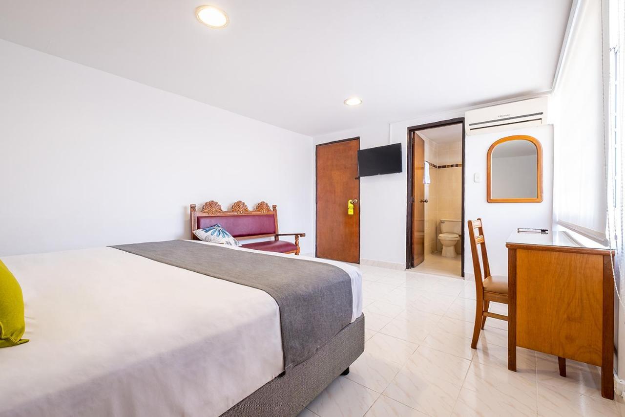 Ayenda 1502 Principe Hotel Букараманга Екстериор снимка