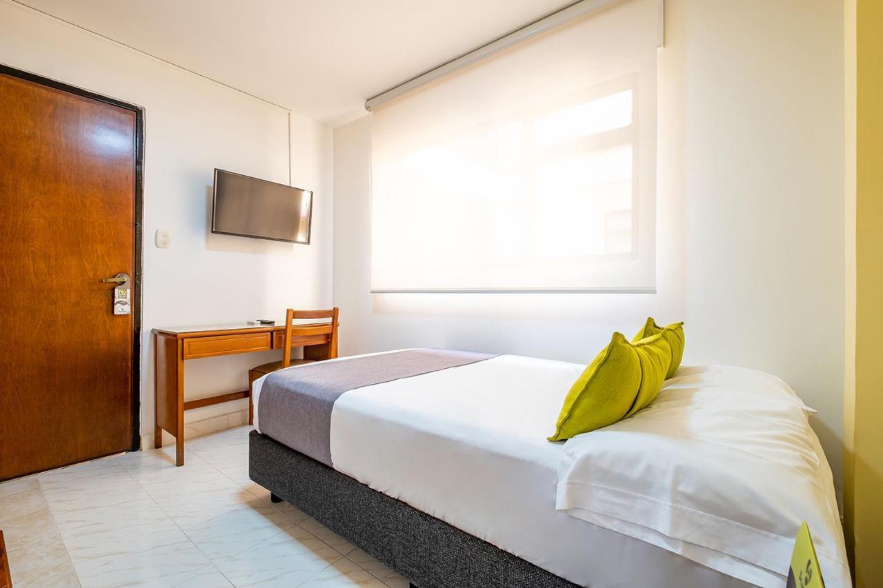 Ayenda 1502 Principe Hotel Букараманга Екстериор снимка